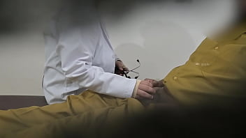 Lorry driver dick jerked in clinic