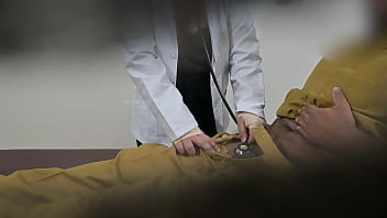 Lorry driver dick jerked in clinic