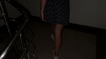 Unknown girl easy catch for me to fuck in the hallway i creampie her pussy