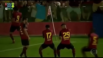 Botando na galeguinha