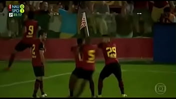 Botando na galeguinha