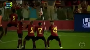 Botando na galeguinha