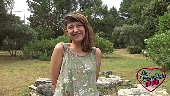 J'aime sentir sa grosse bite me pénétrer J'aime sentir sa grosse bite me pénétrer