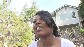 Hotties with big boobs and lingerie in exciting ffm threesome