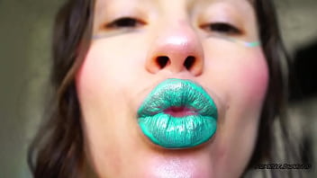 Sensual glossy minty kiss
