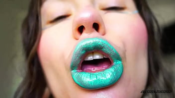 Sensual glossy minty kiss