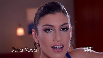 Athletic spanish beauty showcases strong arms and pink pussy