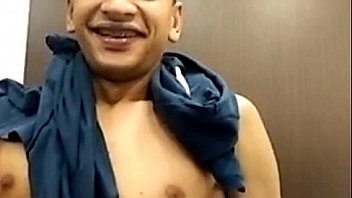 Novinho Favelado Mostra A Pica Gostosa Na Cam thumbnail