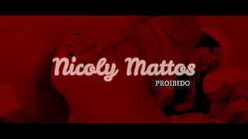 Mijando com meu bucetão no banheiro