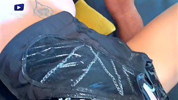 Offerte à deux hommes bien membrés elle va bien encaisser