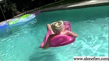 Bella rose alone girl play with sex things till climax clip 12