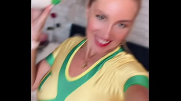 Voici Pour Ce Jour De Chaudes Photos Et Vidéos Pour Encourager Le Brésil Et Te thumbnail