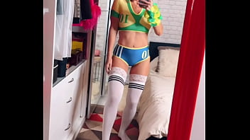 Voici pour ce jour de chaudes photos et vidéos pour encourager le brésil et te