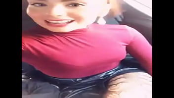 Penny lob 3 mostrando su trabajo y su cuerpo