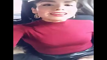 Penny lob 3 mostrando su trabajo y su cuerpo