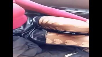 Penny lob 3 mostrando su trabajo y su cuerpo