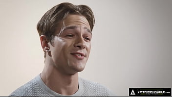 Hot Stud Shows How He Jerks Off thumbnail