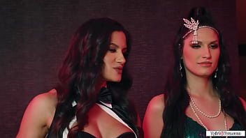 Busty Magician Penny Barber Has Been Too Harsh On Her Tgirl Assistant Zariah Aura And Makes It Up With Sexthe Latin Shemale Licks And Bangs The Milf thumbnail