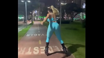 A última vez que tinha andado de patins eu tinha até que andei bem né kkkk foi incrível