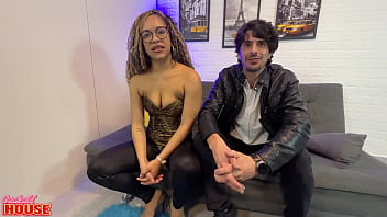 Baiana Novinha Fazendo Sexo Grupal Junto Com O Namorado Corno thumbnail