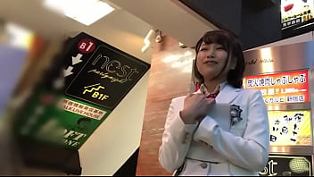 街で見かけた地下アイドル　大学とアイドルを良質するために涙ながらの出演