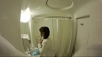 街で見かけた地下アイドル　大学とアイドルを良質するために涙ながらの出演