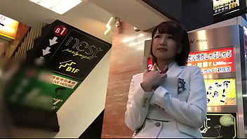 街で見かけた地下アイドル　大学とアイドルを良質するために涙ながらの出演