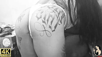 Trailer fan came just with a blowjob from the tattooed redhead paty angel