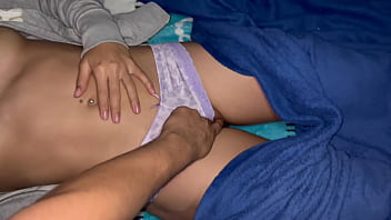 ¡duele conchita chica de casa con tetas pequeñas me la follo hasta venirme en su vientre