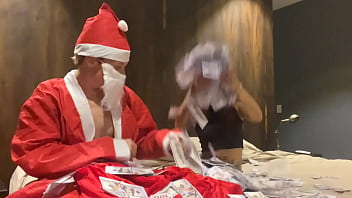 Skinny all natural colombiana latina with tattoos uses her vibrator from santa claus kyle stroker