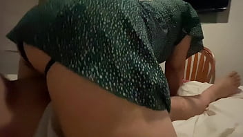 Me escape al cuarto de hermanastro porque me sentia cachonda