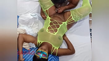 Puta gozando na minha boca