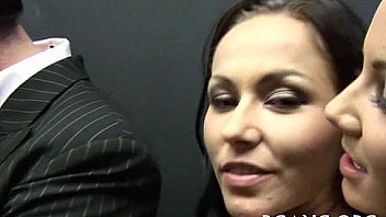 Dudes bang hawt bitches