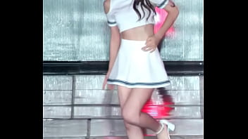 Canadian kpop idol hot dance