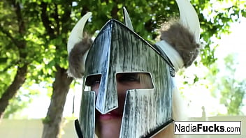 Blonde babe bangs her friend