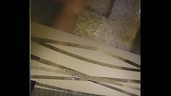 Una nueva víctima se lava bien ese culito para prestarmelo