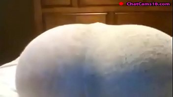 She wiggles it nicely