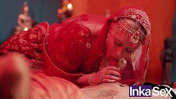 Chudai joven hindú disfruta y usa su pene como ofrenda para invocar a un sucubo hindú