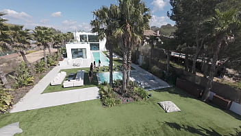 My friends give me 10 women at once for my birthday