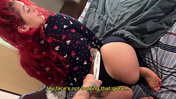 Exibição de ruiva safada se oferecendo e gemendo pov