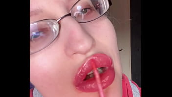 Bimbo giantess with lipstick and banana
