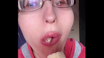 Bimbo giantess with lipstick and banana