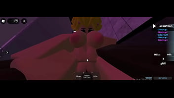 Me folla duro en el baño