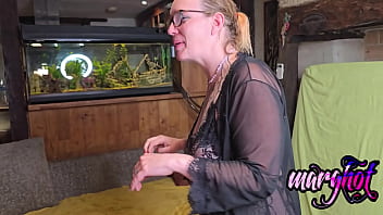 Trio libertin de fin de soiré dernière envie avant d'aller au lit