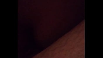 Novinha preta dando o cu