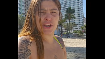 Os machos não param de me olhar na praia