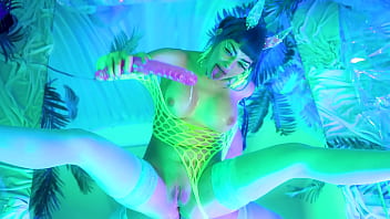 Make your brain turn to goon goo while i fuck myself til i squirt with this giant fantasy dildo