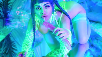 Make your brain turn to goon goo while i fuck myself til i squirt with this giant fantasy dildo