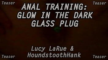 Anal Glow In The Dark Glass Plug thumbnail