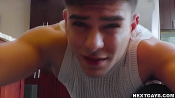 Damian Showers Blain With His Load thumbnail